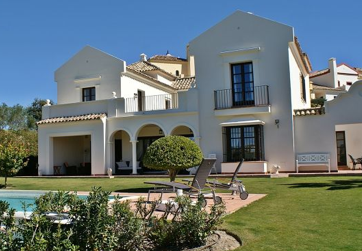 Villa for sale with Holmes Sotogrande